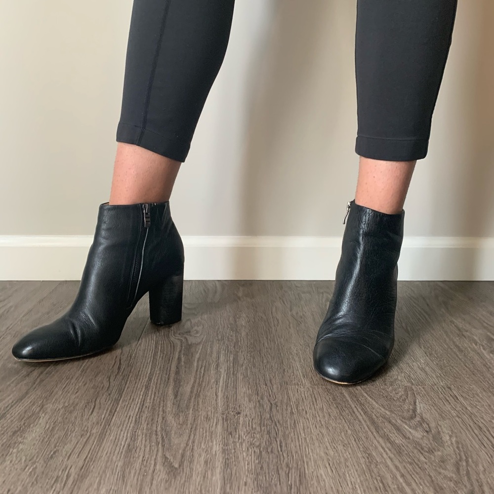 Mollini Black Leather Booties